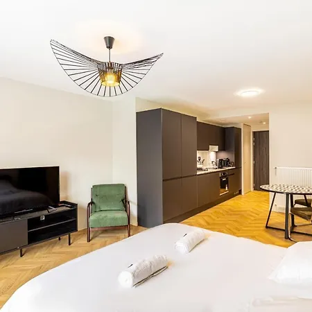 Guestready - Charming Hideaway In Vibrant *
